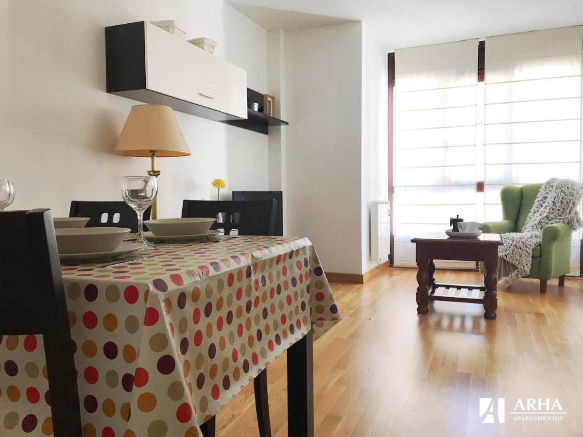 Apartamentos Arha Потес Экстерьер фото